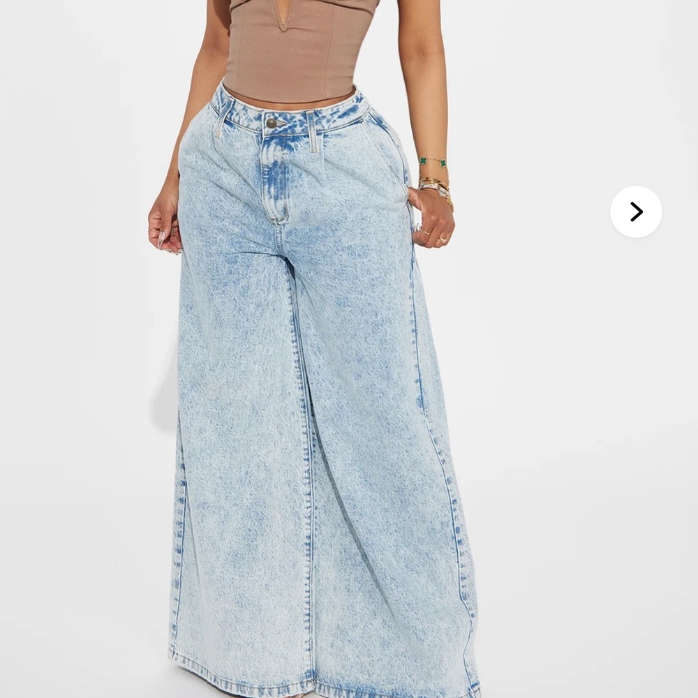 Wide-Leg Light Blue Jeans